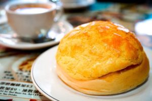 pineapple bun & milk tea