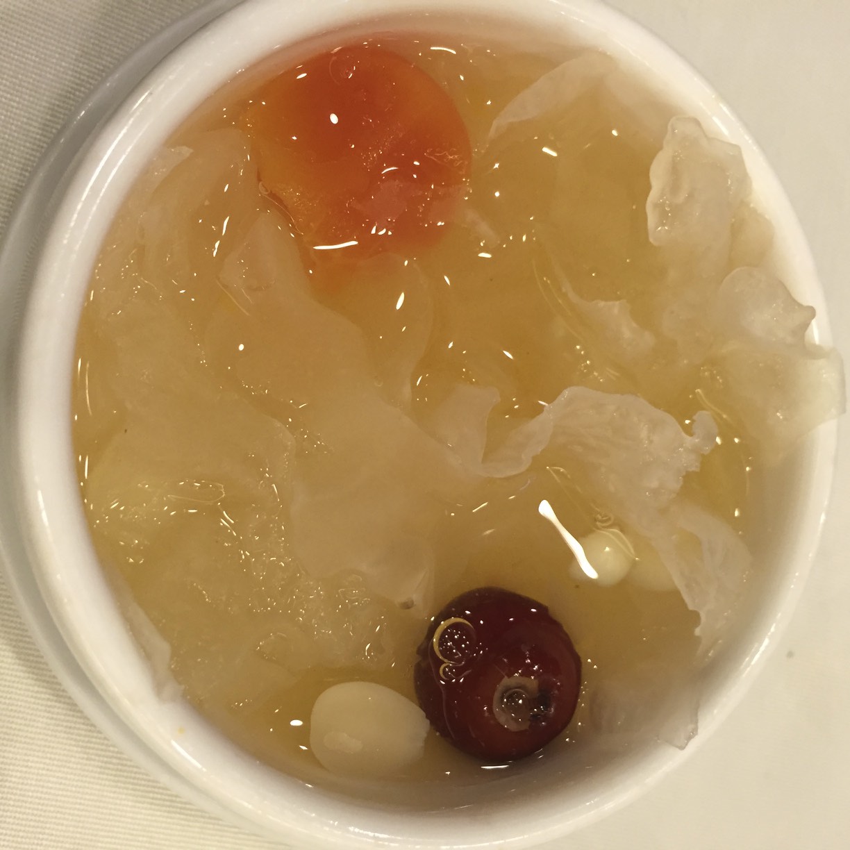 White Fungus, Red Date and Pawpaw Soup